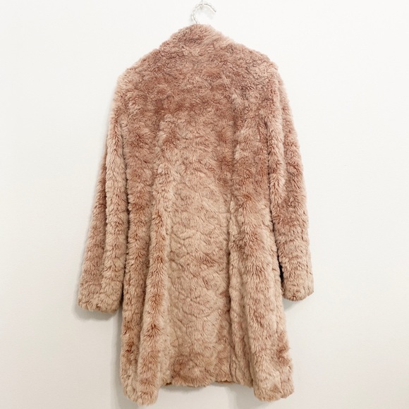 CAbi Jackets & Coats Cabi 3662 The Luxurious Faux Fur Contessa Coat